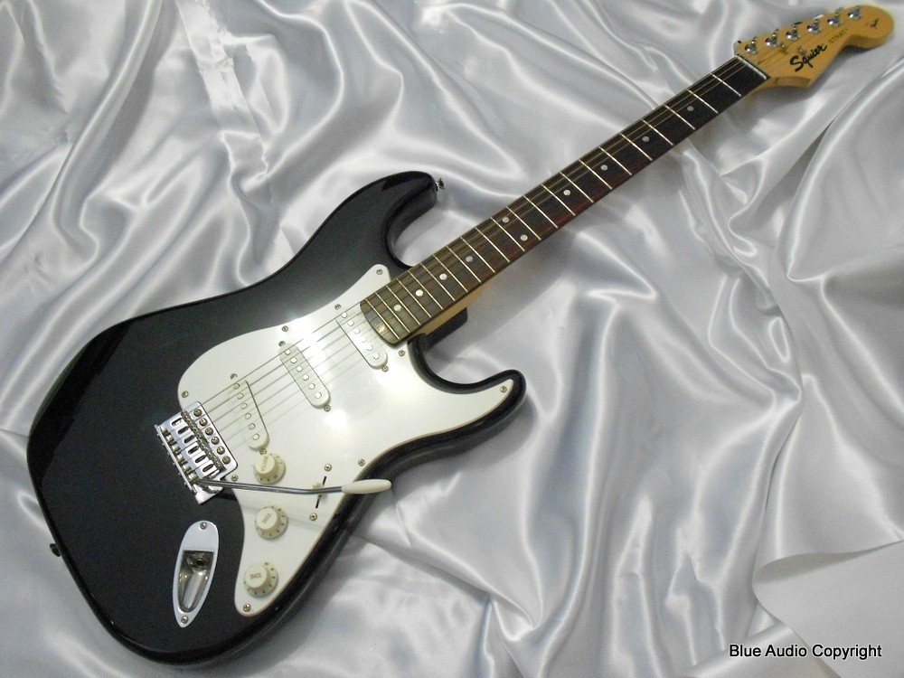 SQUIER Fender/C Chitarra Elettrica  modello  STRATO BK  nera